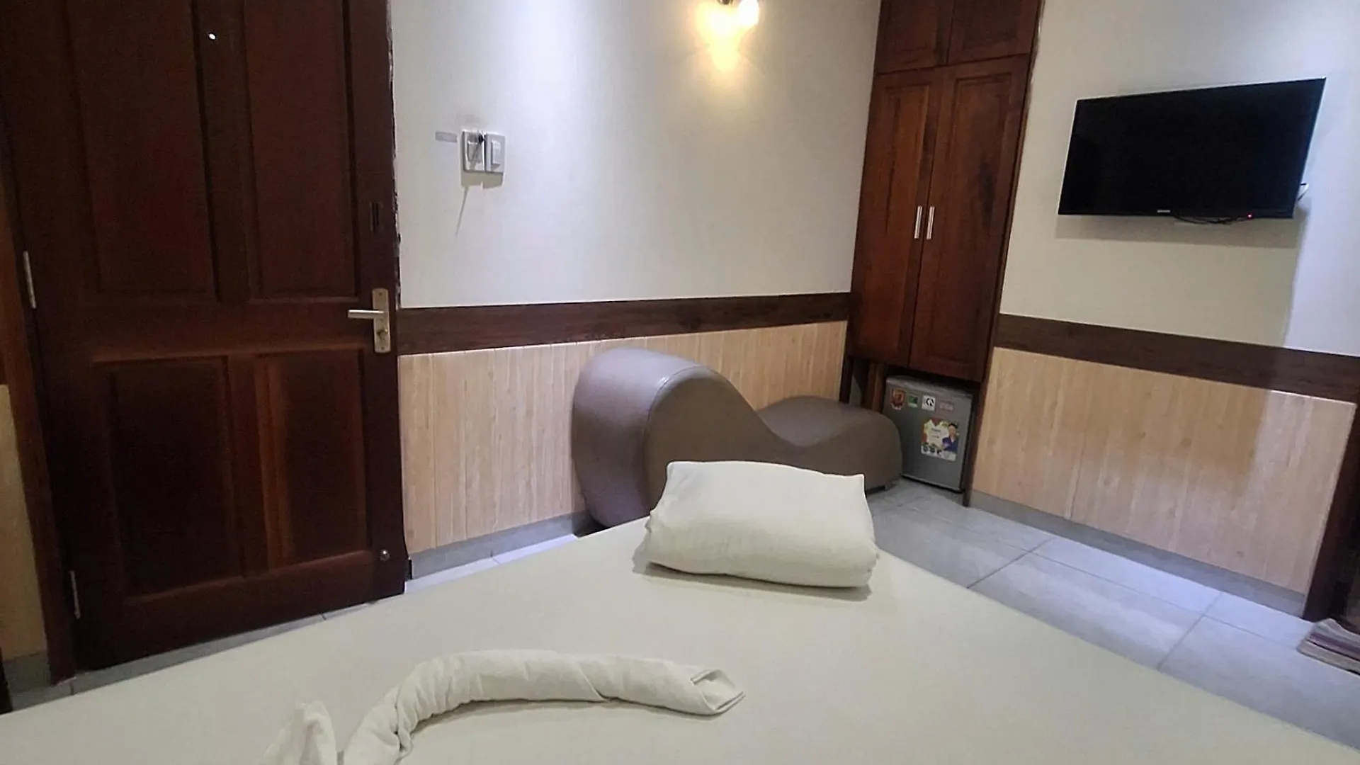 Khach San Damry Hotel Ho Chi Minh City 0*,  Vietnam